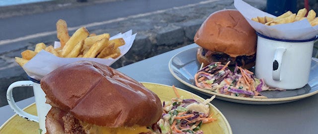BUrgers by the beach at Croeso lounge