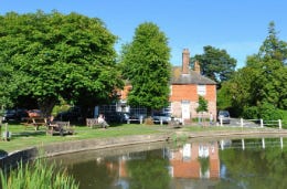 Cottage in Kent by river