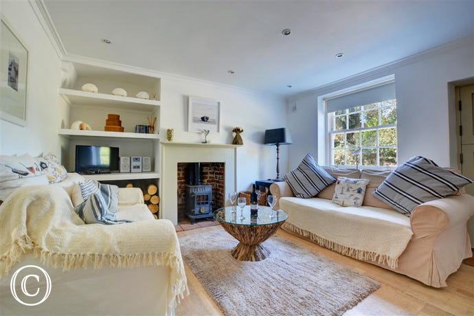 Sitting room, beautifully furnished with attention to detail