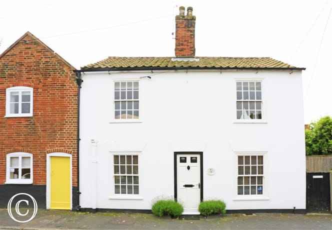 White Cottage is a tastefully decorated Suffolk cottage located in the seaside town of Southwold.