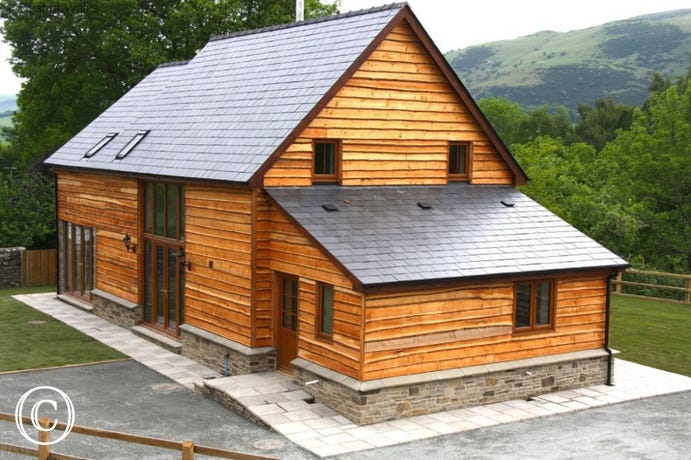 Builth Wells accommodation - Large Holiday Cottage