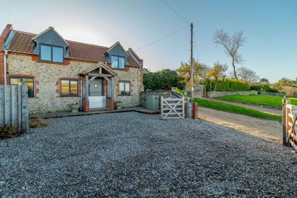 Dog friendly holiday cottages cheap salthouse